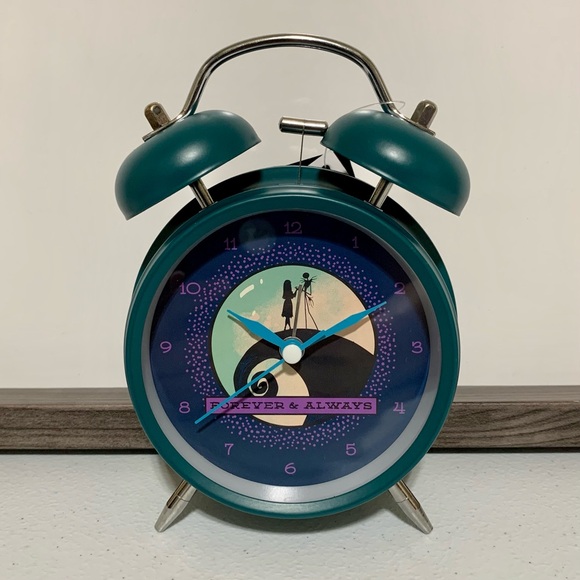 Disney Tim Burton’s The Nightmare Before Christmas Twin Bell Analog Clock-NWT - Picture 1 of 8